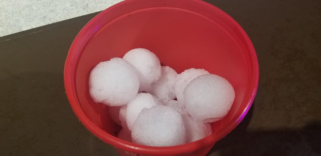 gaylord palms ICE - snowballs in a bucket