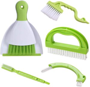 cleaning brushes green and white