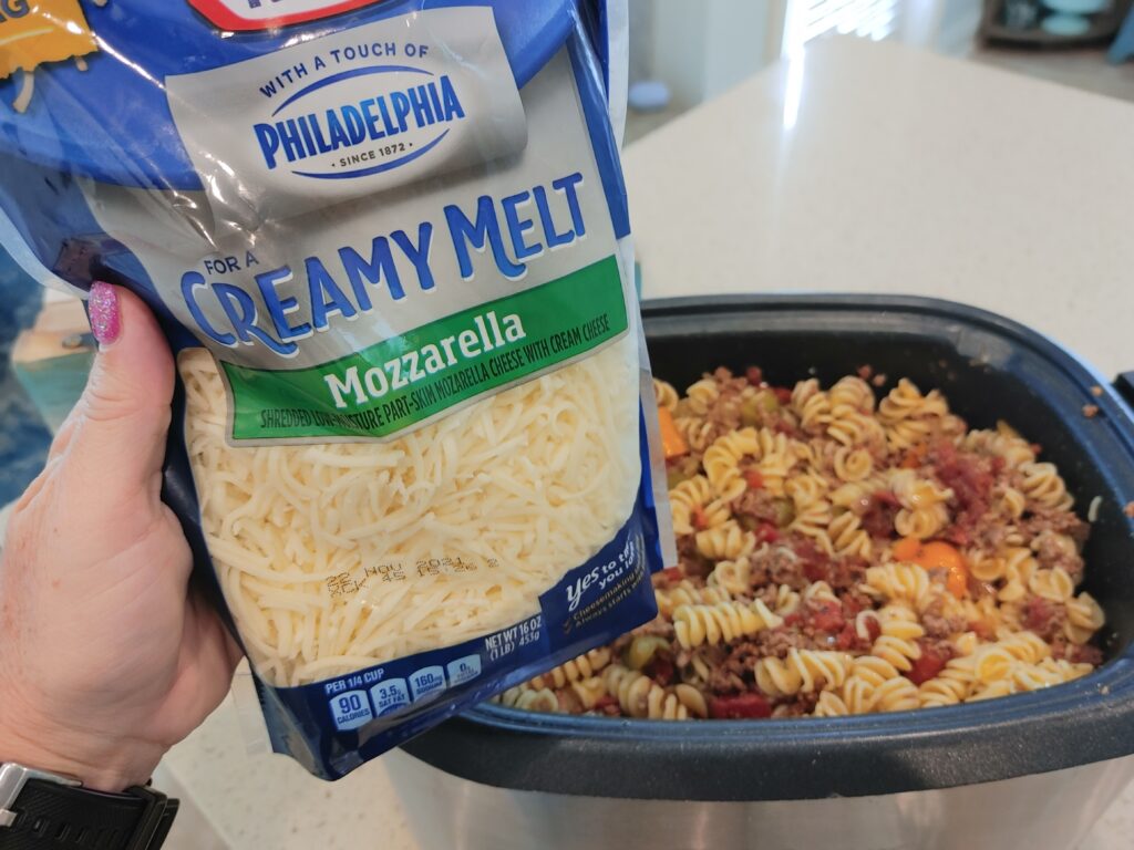cheesy crockpot pasta