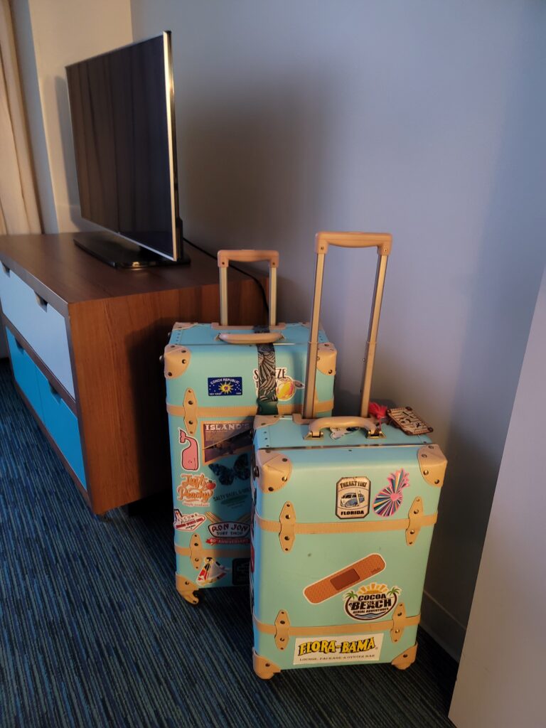 cabana bay hotel - my suitcases