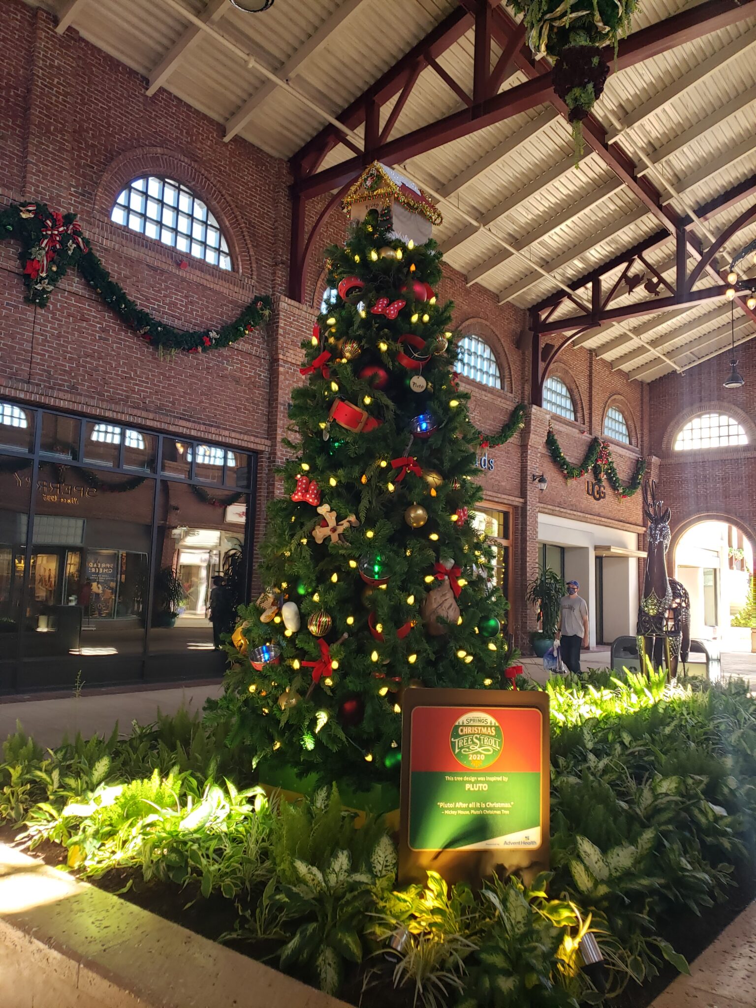 Disney Springs 2020 Christmas ⋆ malarkey