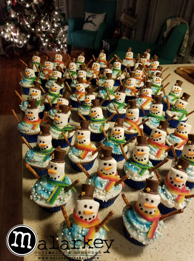Snowman Cupcakes - THE CUTEST!!! ⋆ malarkey