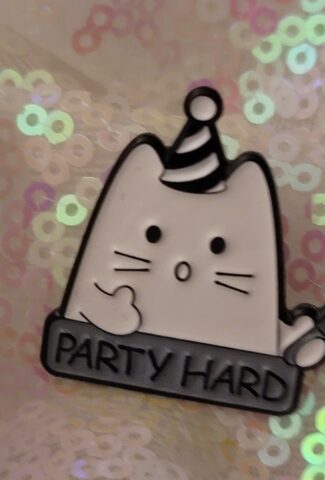 party hard cat with a knife